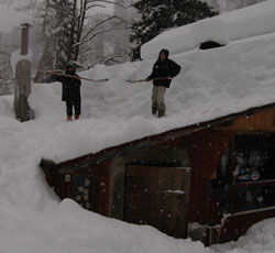 Rize'de Kar Kalınlığı 2,5 Metreyi Buldu!