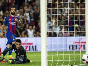 Barcelona - Sevilla Maçında Arda Turan Rüzgarı