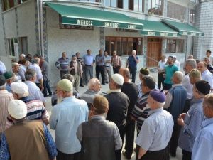 Hacı Adayları Dualarla Uğurlandı
