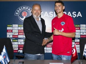 Kasımpaşa, Sadiku İle 3 Yıllık Sözleşme İmzaladı