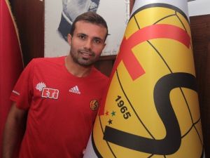 Hürriyet Yeniden Eskişehirspor’da