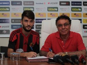 Eskişehirspor’da Çifte İmza