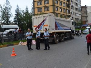 Trabzon’da Kamyon Yaşlı Kadına Çarptı: 1 Ölü