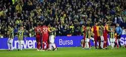 Fenerbahçe'ye derbi maçın cezası ağır oldu...