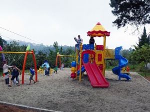 “Elif Ve Kemal’ler Ölmesin” Diye Çocuk Parkı Yaptılar