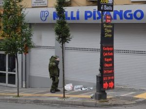 Milli Piyango Önündeki Şüpheli Paketten Piyango Çekiliş Rakamları Çıktı