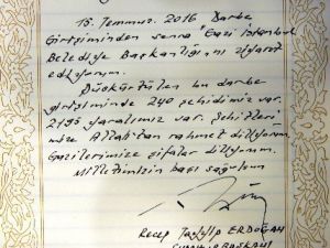 Cumhurbaşkanı Erdoğan İbb’de Şeref Defterini İmzaladı