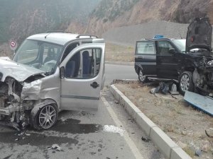 Gümüşhane’de Trafik Kazası: 8 Yaralı