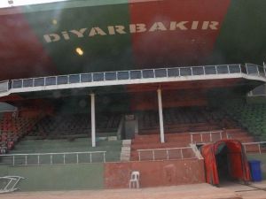 Diyarbakır’da Yarım Asırlık Stat Yıkılıyor