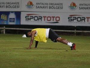 Eto’o Kendisine Ceza Verdi
