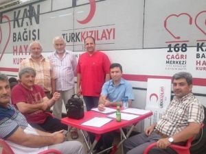 Kızılay Kan Bağışı Kampanyalarına Devam Ediyor.