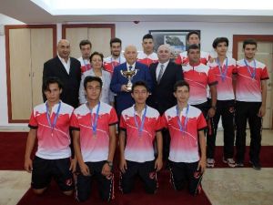 Şampiyon Öğrenciler Yenimahalle’de