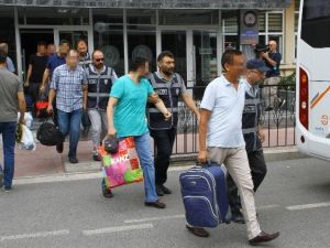 Samsun’da Rütbeli Polisler İle Öğretmenler Adliyede