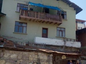 Yaşlı Adam Evinde Ölü Bulundu