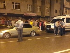 Otomobilin Çarptığı Şahıs Hayatını Kaybetti, Eşi Yaralandı