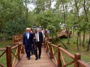 Valiler Kuş Cenneti’ne Hayran Kaldı