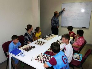 Büyükşehir Belediyesi’nin ‘Yaz Okulu’ndan Bin 200 Öğrenci Yararlandı