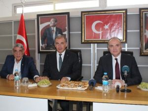 Bakan Özlü’den İzmir’e Proje Müjdesi