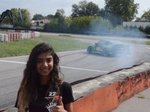 17 Yaşındaki Genç Kızın Motor Sporlarına Olan Tutkusu Engel Tanımıyor
