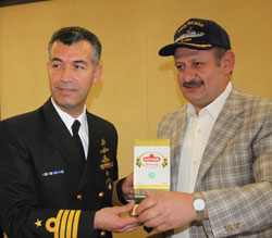 Savaş Gemisi Komutanları'ndan Bakırcı'ya Zİyaret