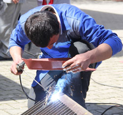 Rize'de Öğrenciler Gönüllü Çalışıyor