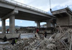Çaycuma'daki Köprü Neden Çöktü?