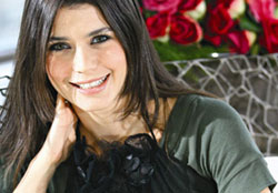 Beren Saat'e Dudak Uçuklatan Teklif