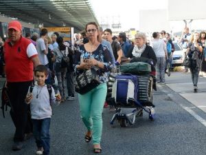 Frankfurt Havalimanı’nda Alarm Kaldırıldı
