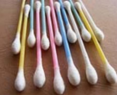 Kulak temizleme çubuğuna dikkat