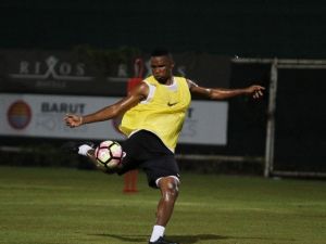 Antalyaspor’da Eto’o Takımda Kaldı
