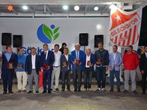 Bileciksporlular Düzenlenen Gecede Bir Araya Geldi
