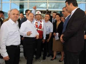 Bakan Akdağ, Mersin Şehir Hastanesi’nde İncelemelerde Bulundu