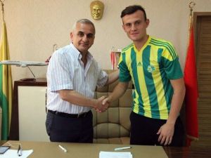 Şanlıurfaspor Dinamo Bükreşli Futbolcuyu Renklerine Bağladı