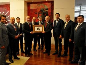 Chp Lideri Kılıçdaroğlu, Türk Kızılayı Heyetiyle Görüştü