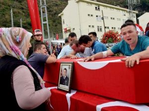 Şehit Uzman Çavuş Murat Kasım Son Yolculuğuna Uğurlandı