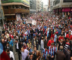 Trabzonspor taraftarlarından dev yürüyüş