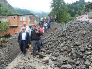 Trabzon’daki Şiddetli Yağış Heyelanlara Neden Oldu