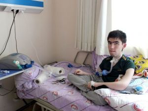 Mustafa’nın Tek Çaresi Kök Hücre Nakli