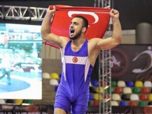 Bursalı Enes Dünya Şampiyonu