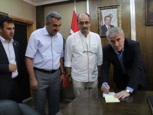 Başkan Memiş’ten Türk Kızılay’ına Kurban Bağışı