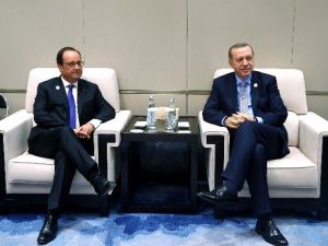 Erdoğan’dan, Hollande’a 15 Temmuz Kitabı