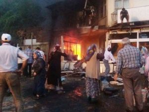 Kastamonu’da İki Dükkan Yandı