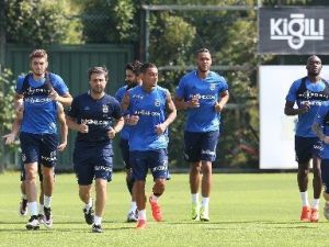 Fenerbahçe, Bursaspor Hazırlıklarını Sürdürüyor