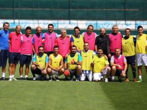Rıza Çalımbay, Basın Mensuplarını Mağlup Etti