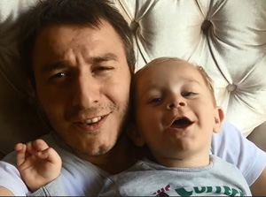 Baba ile 1,5 Yaşındaki Oğlunun Horon Türküsüne Sosyal Medyada Yoğun İlgi