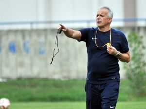 İnegölspor Teknik Direktörü Özdemir: