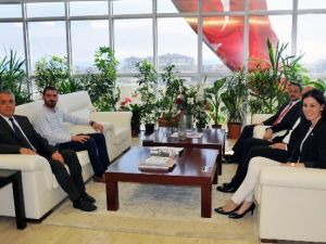 Çiğdem Karaaslan’dan Rektör Bilgiç’e Ziyaret