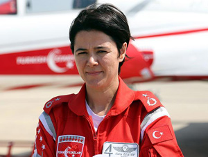Türk Yıldızları'na kadın komutan