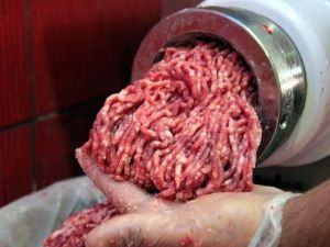 Sokakta Kıyma Çekmenin Cezası 7 Bin 700 Tl