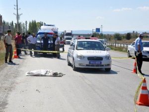 Traktörün Altında Kalan Çocuk Hayatını Kaybetti